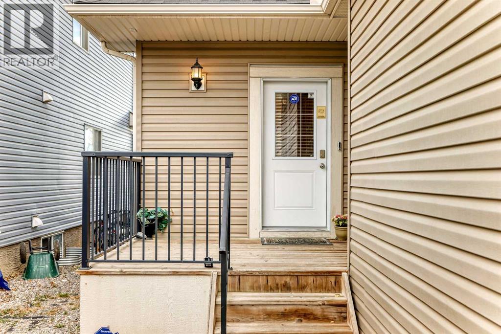 512 Baysprings Lane Sw, Airdrie, Alberta  T4B 3X8 - Photo 3 - A2270941