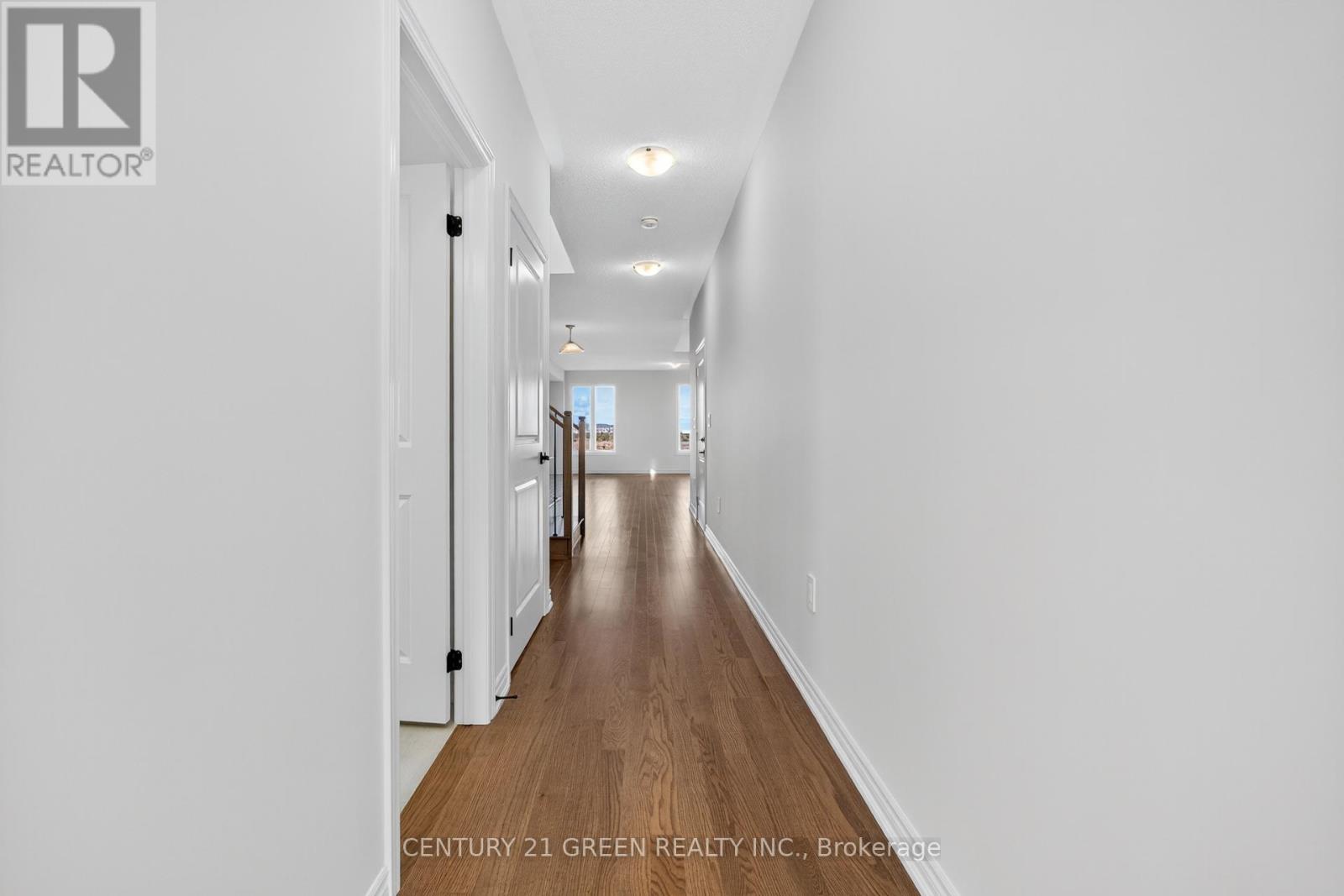 1473 Savoline Boulevard, Milton, Ontario L9E 2G5 - Photo 3 - W12550790