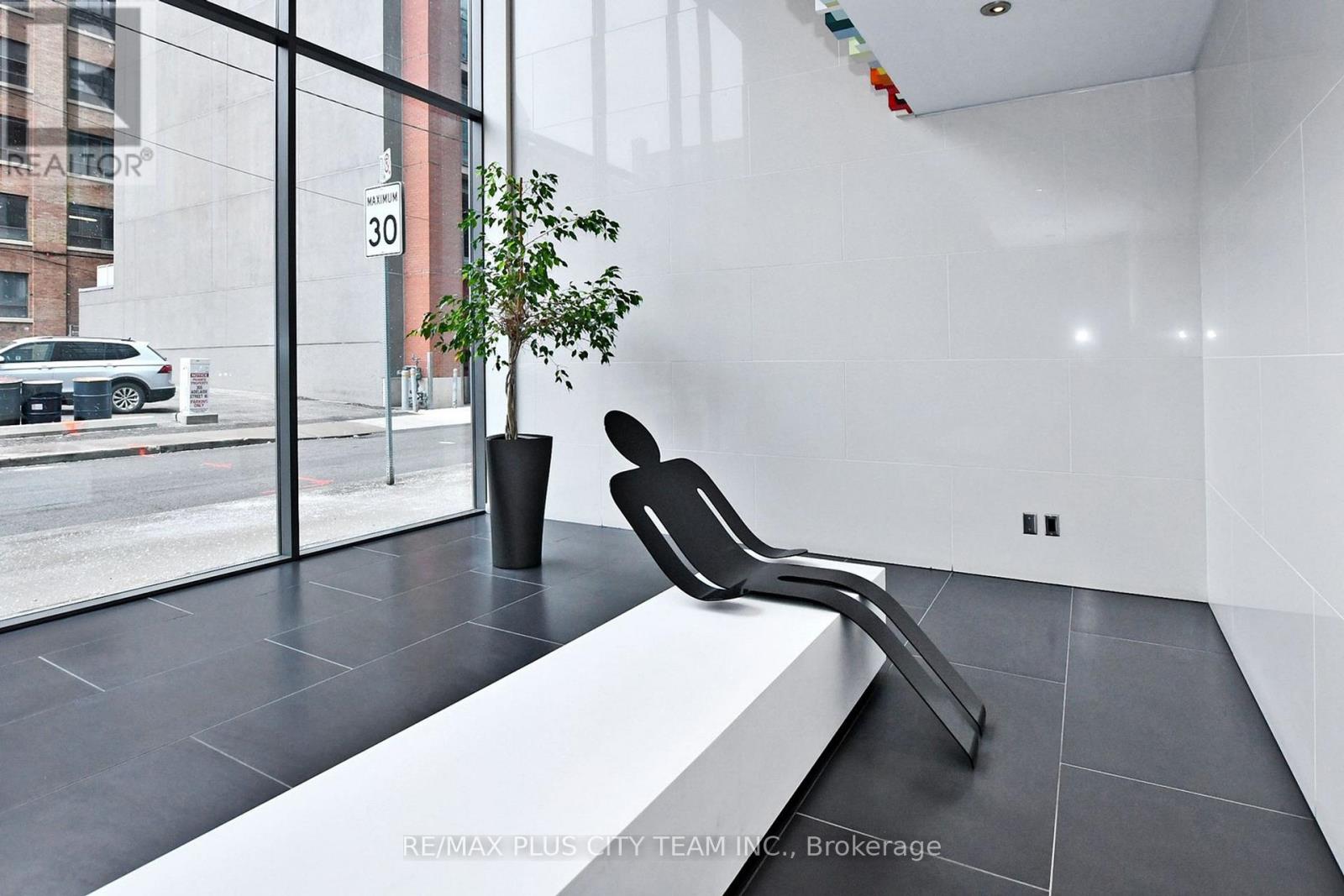 712 - 25 Oxley Street, Toronto, Ontario M5V 2J5 - Photo 13 - C12456366