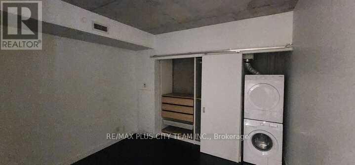 712 - 25 Oxley Street, Toronto, Ontario M5V 2J5 - Photo 5 - C12456366