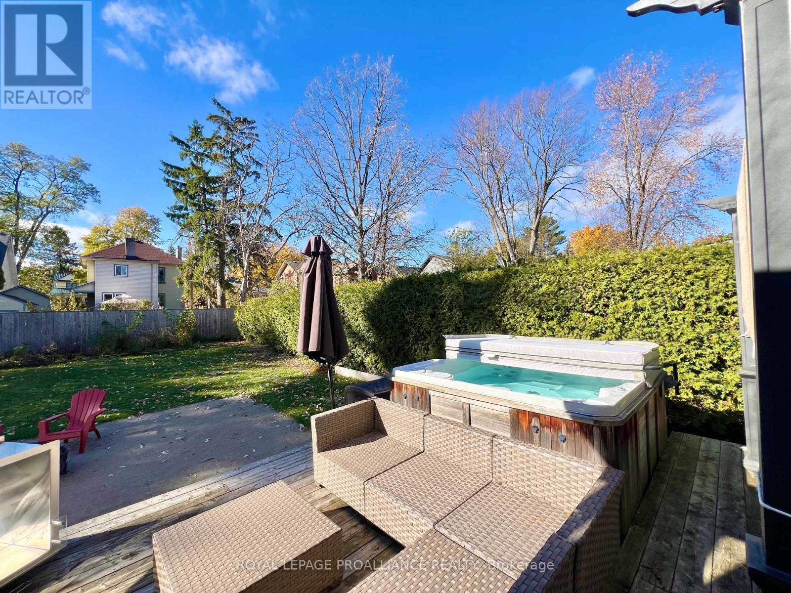 212 Foster Avenue, Belleville, Ontario K8N 3R2 - Photo 33 - X12551546