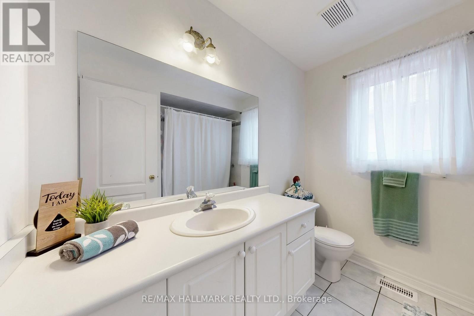 148 Fairwood Drive, Georgina, Ontario L4P 3Y2 - Photo 36 - N12481291