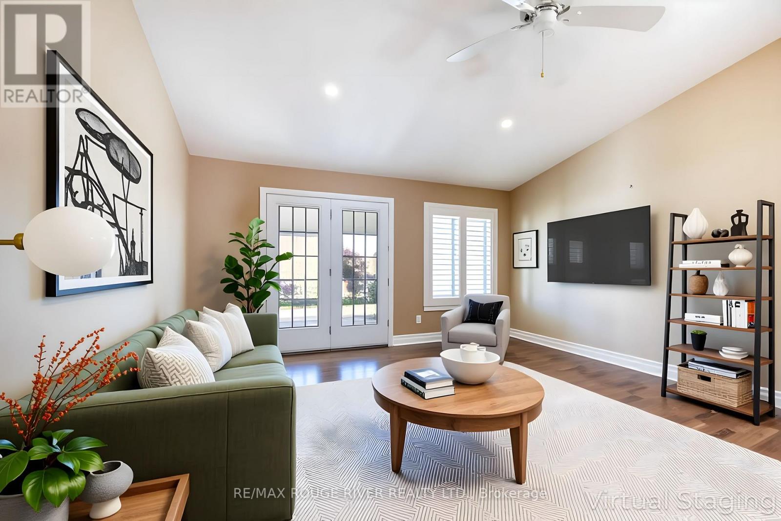 27 New York Avenue, Wasaga Beach, Ontario  L9Z 3A8 - Photo 4 - S12436323