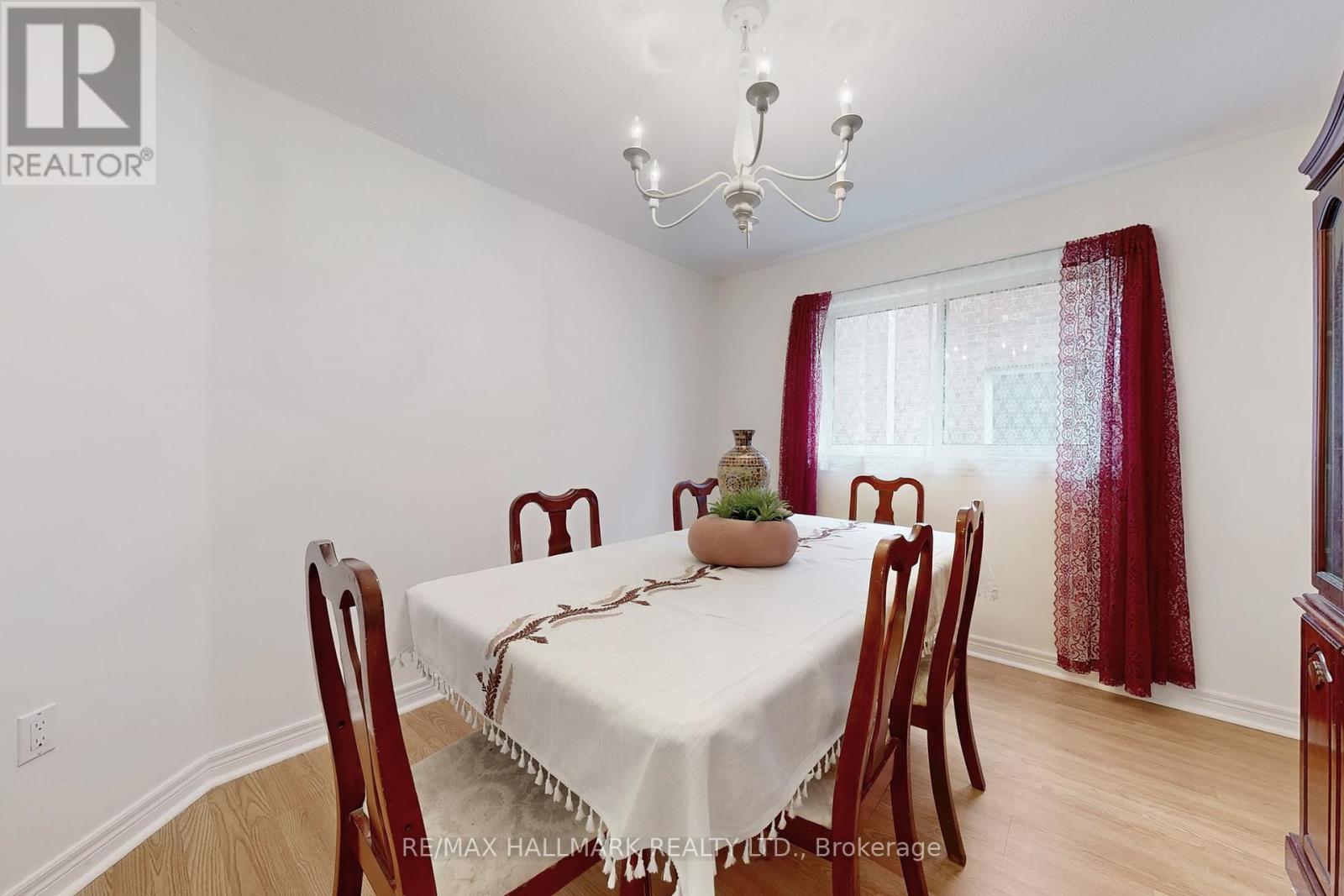 148 Fairwood Drive, Georgina, Ontario L4P 3Y2 - Photo 8 - N12481291