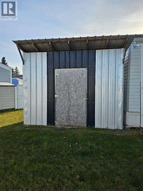 60 Parkland Acres, Lacombe, Alberta  T4L 1T1 - Photo 9 - A2270421