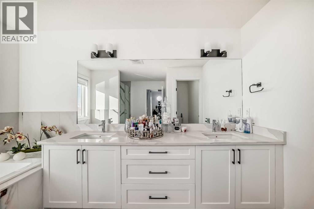 219 Chelsea Heath, Chestermere, Alberta  T1X 2N5 - Photo 33 - A2266646