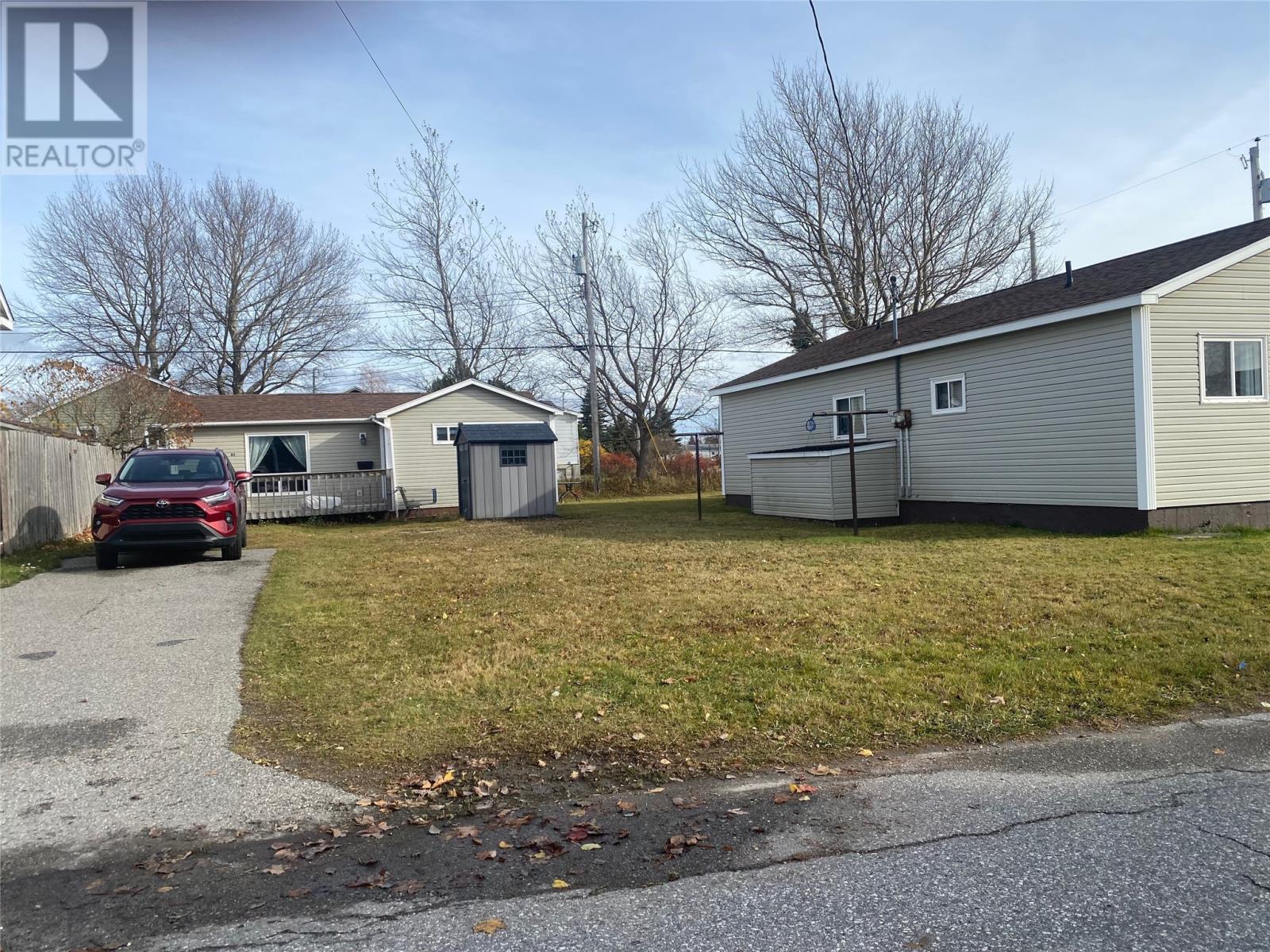 8, 8a, 8b Glendale Street, Stephenville, Newfoundland & Labrador  A2N 2K3 - Photo 2 - 1292677