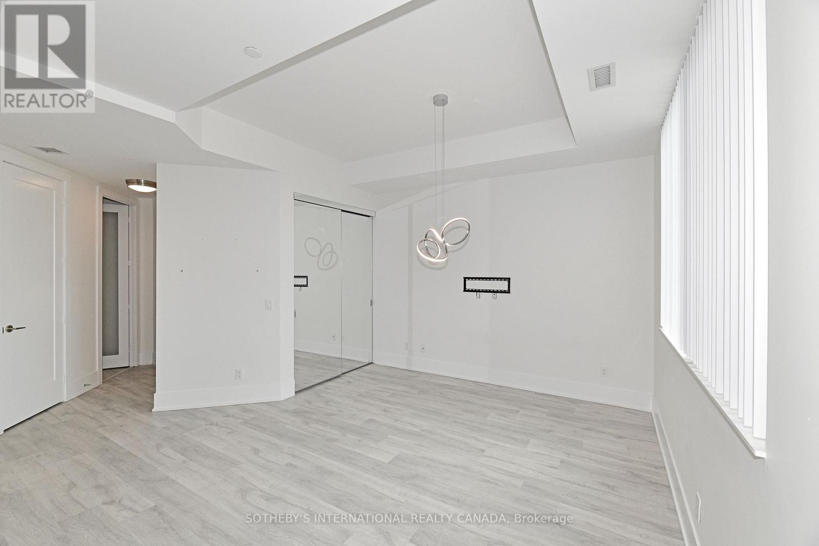 217 - 1 Edgewater Drive, Toronto, Ontario  M5A 0L1 - Photo 8 - C12551800