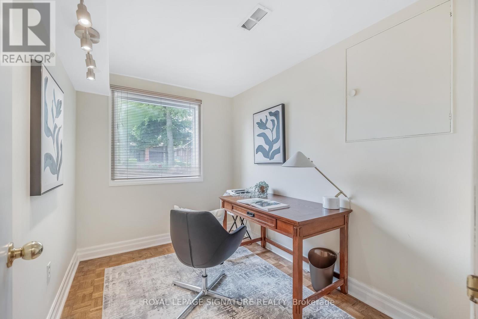 16 Revcoe Drive, Toronto, Ontario  M2M 2B8 - Photo 18 - C12551868