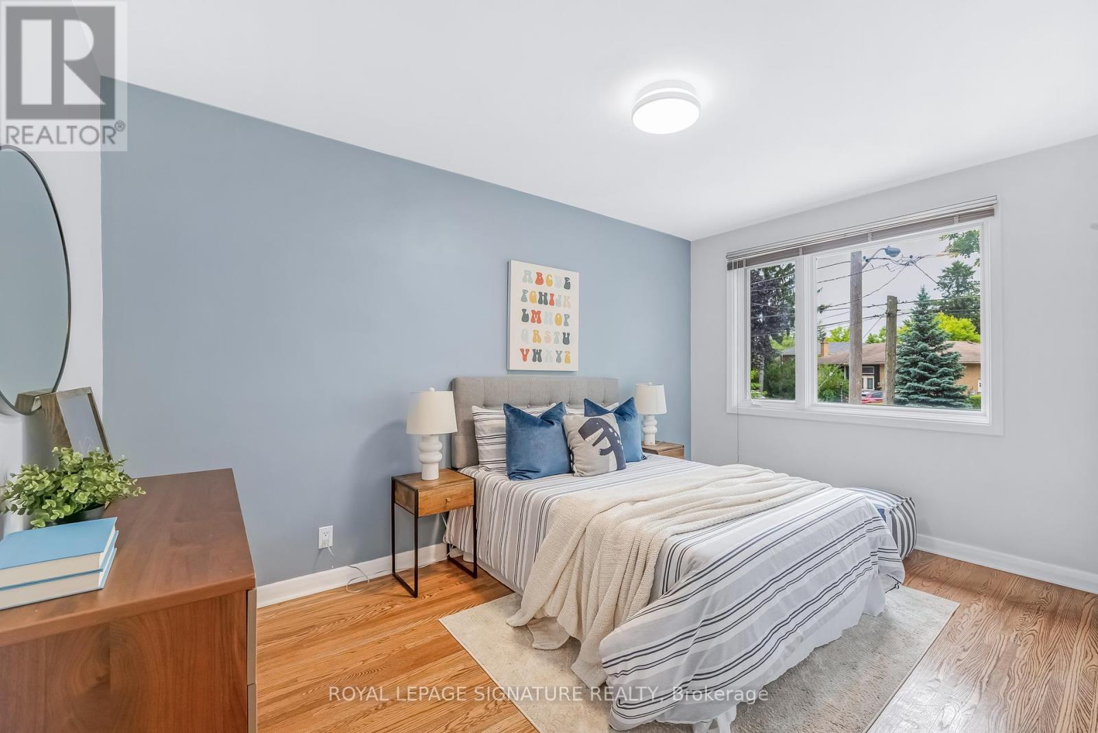 16 Revcoe Drive, Toronto, Ontario  M2M 2B8 - Photo 22 - C12551868