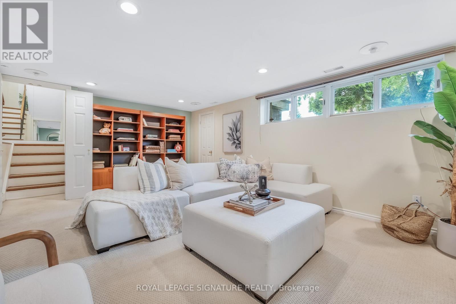 16 Revcoe Drive, Toronto, Ontario  M2M 2B8 - Photo 27 - C12551868