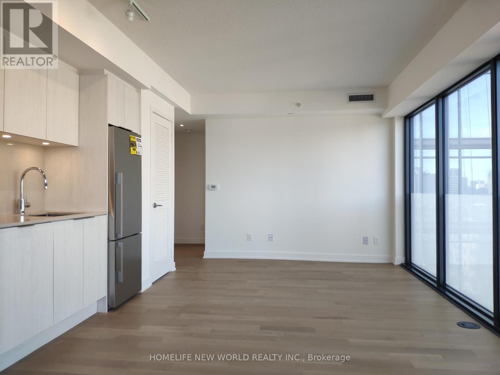 1002 - 25 Richmond Street E, Toronto, Ontario  M5C 0A6 - Photo 3 - C12551920