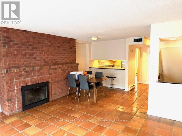 32 Irwin Avenue, Toronto, Ontario  M4Y 1L2 - Photo 2 - C12551924