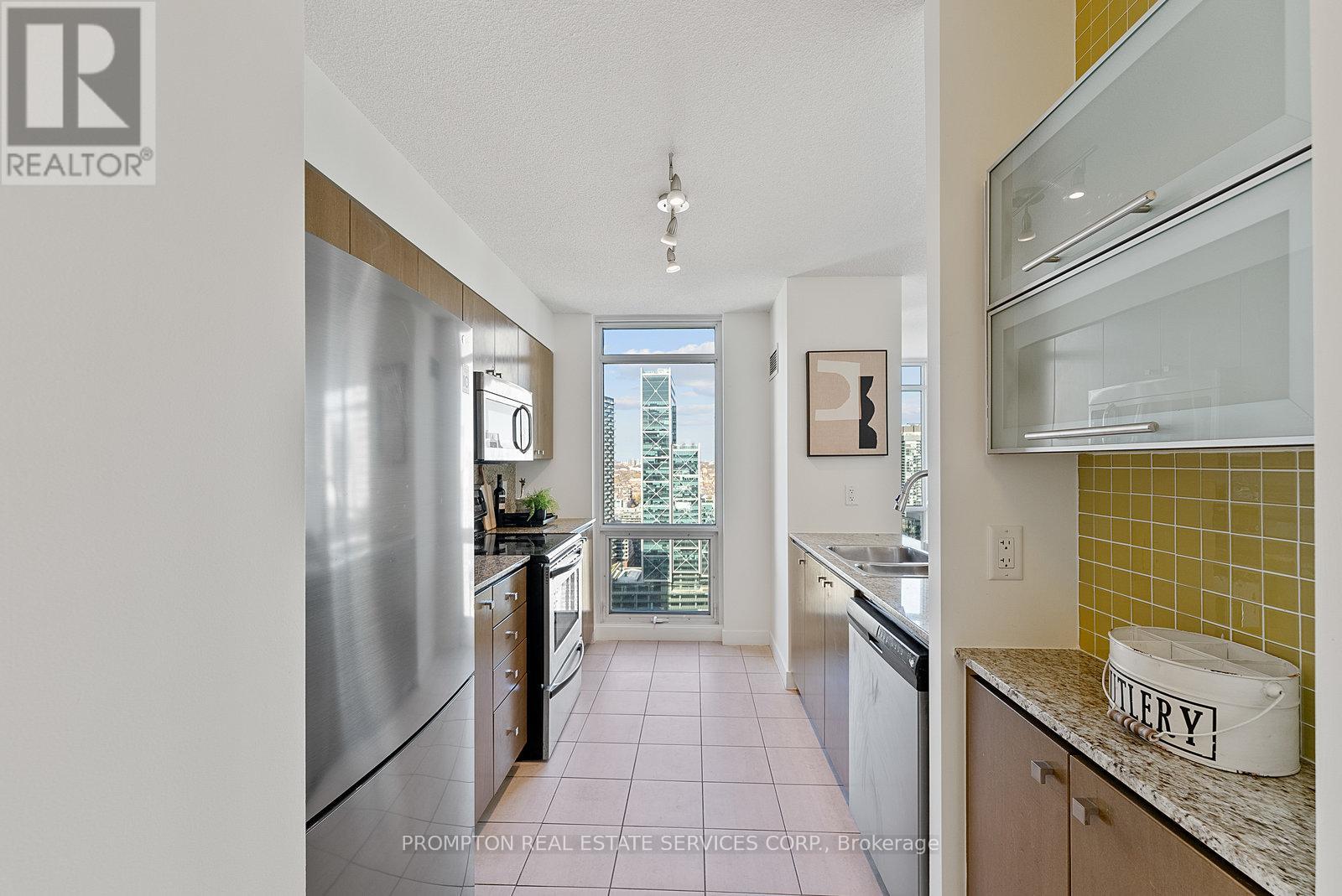 4806 - 11 Brunel Court, Toronto, Ontario  M5V 3Y3 - Photo 4 - C12551934