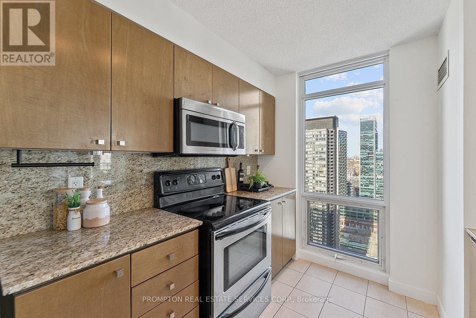 4806 - 11 Brunel Court, Toronto, Ontario  M5V 3Y3 - Photo 6 - C12551934