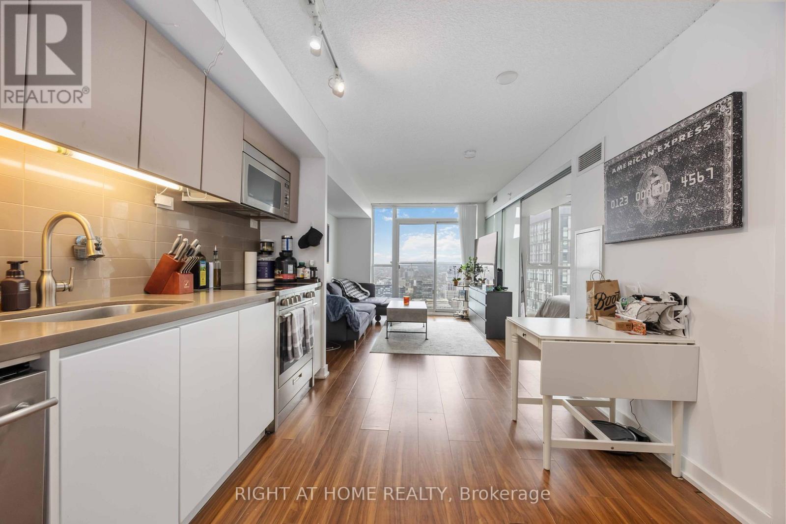 4109 - 85 Queens Wharf Road, Toronto, Ontario  M5V 0J9 - Photo 11 - C12551956