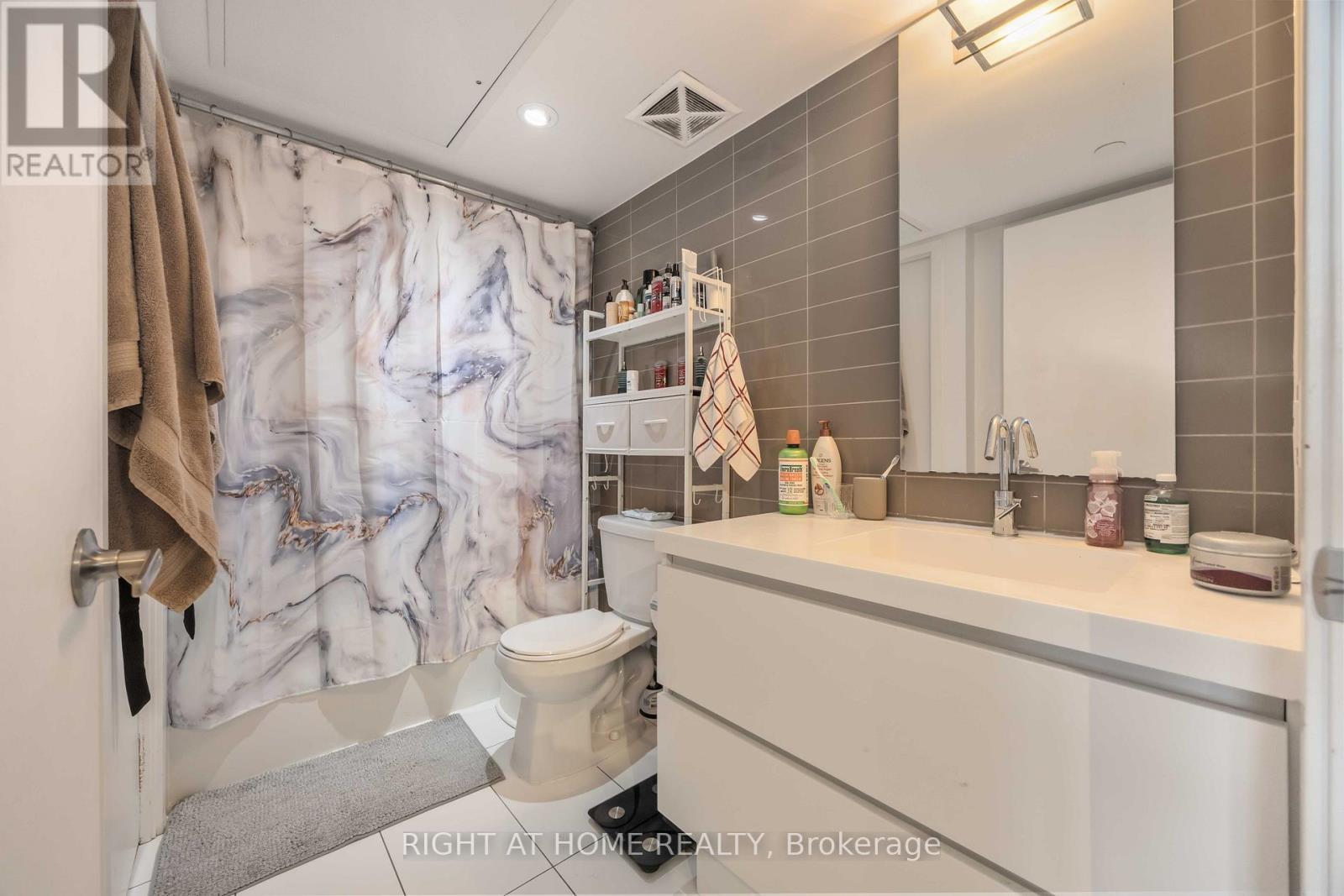 4109 - 85 Queens Wharf Road, Toronto, Ontario  M5V 0J9 - Photo 22 - C12551956