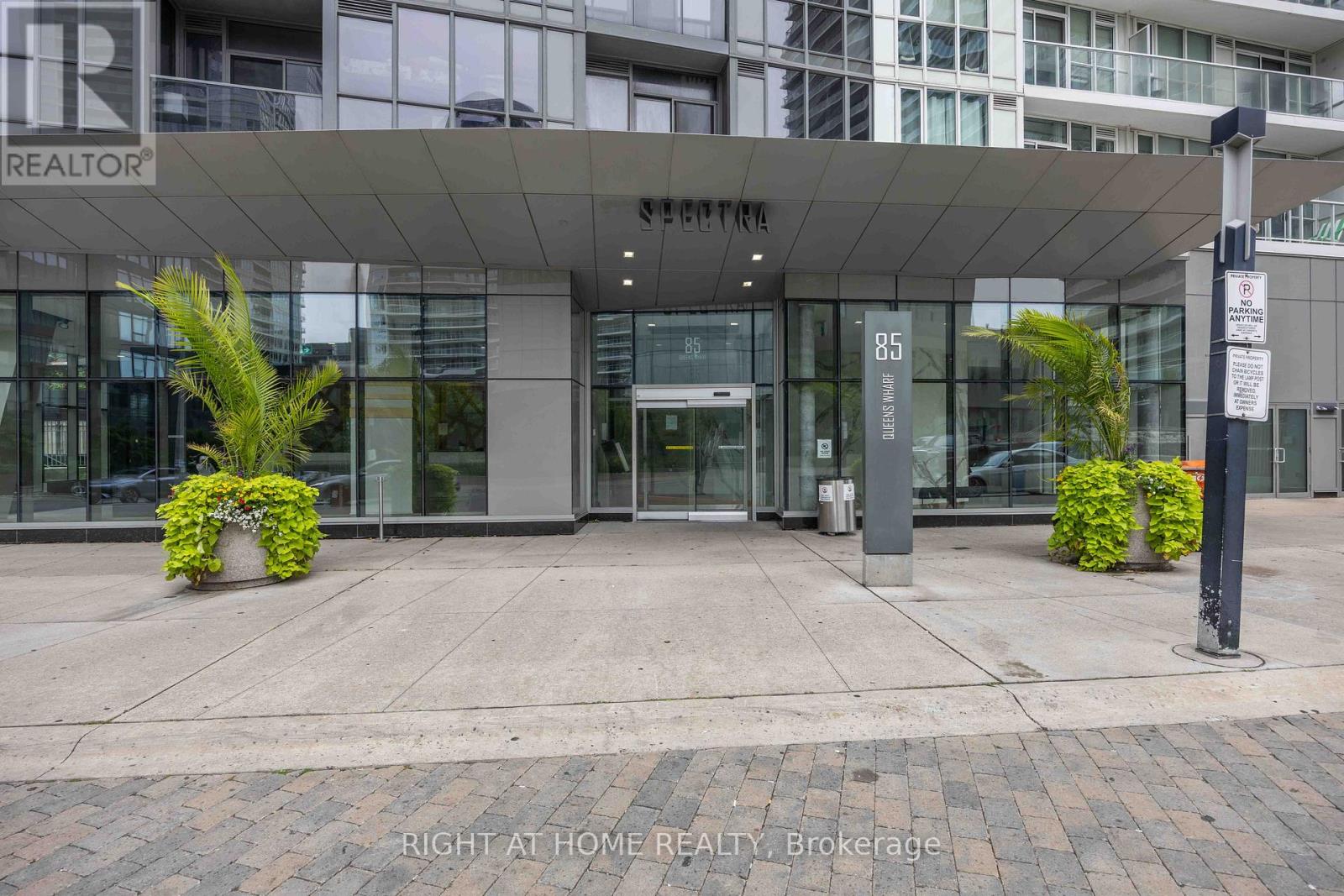 4109 - 85 Queens Wharf Road, Toronto, Ontario  M5V 0J9 - Photo 3 - C12551956