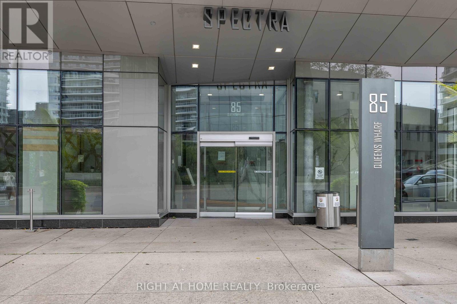 4109 - 85 Queens Wharf Road, Toronto, Ontario  M5V 0J9 - Photo 4 - C12551956