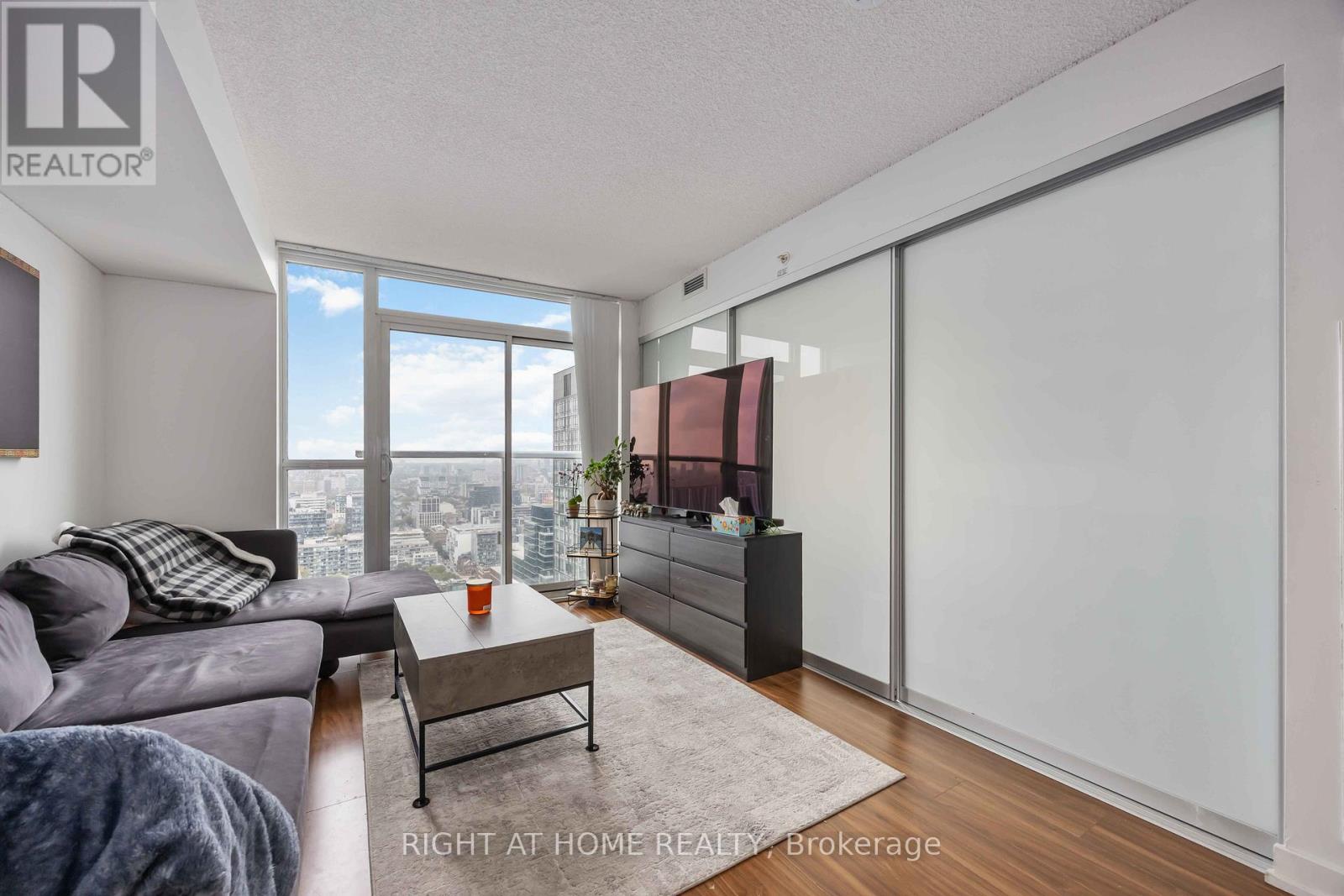 4109 - 85 Queens Wharf Road, Toronto, Ontario  M5V 0J9 - Photo 40 - C12551956