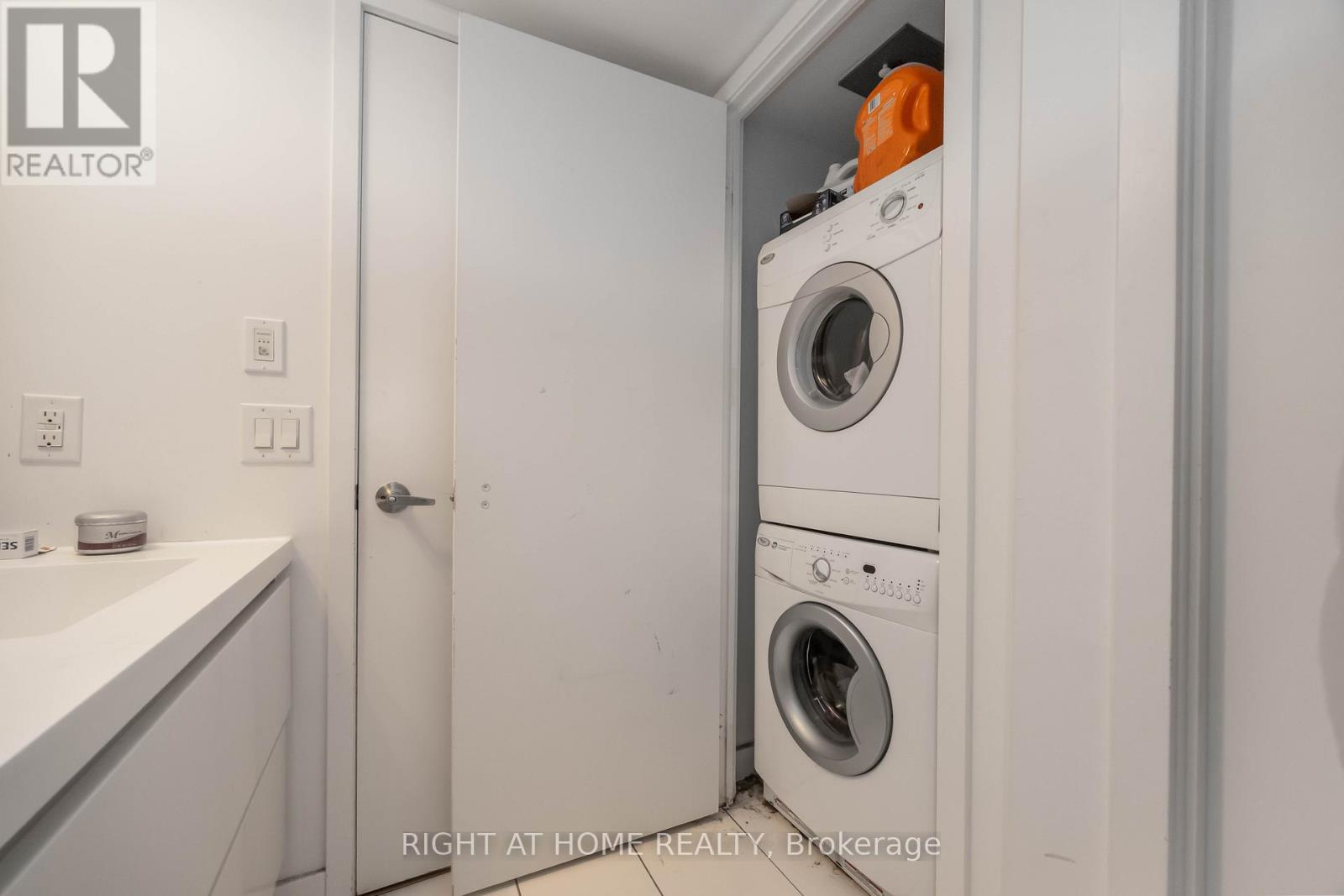 4109 - 85 Queens Wharf Road, Toronto, Ontario  M5V 0J9 - Photo 41 - C12551956