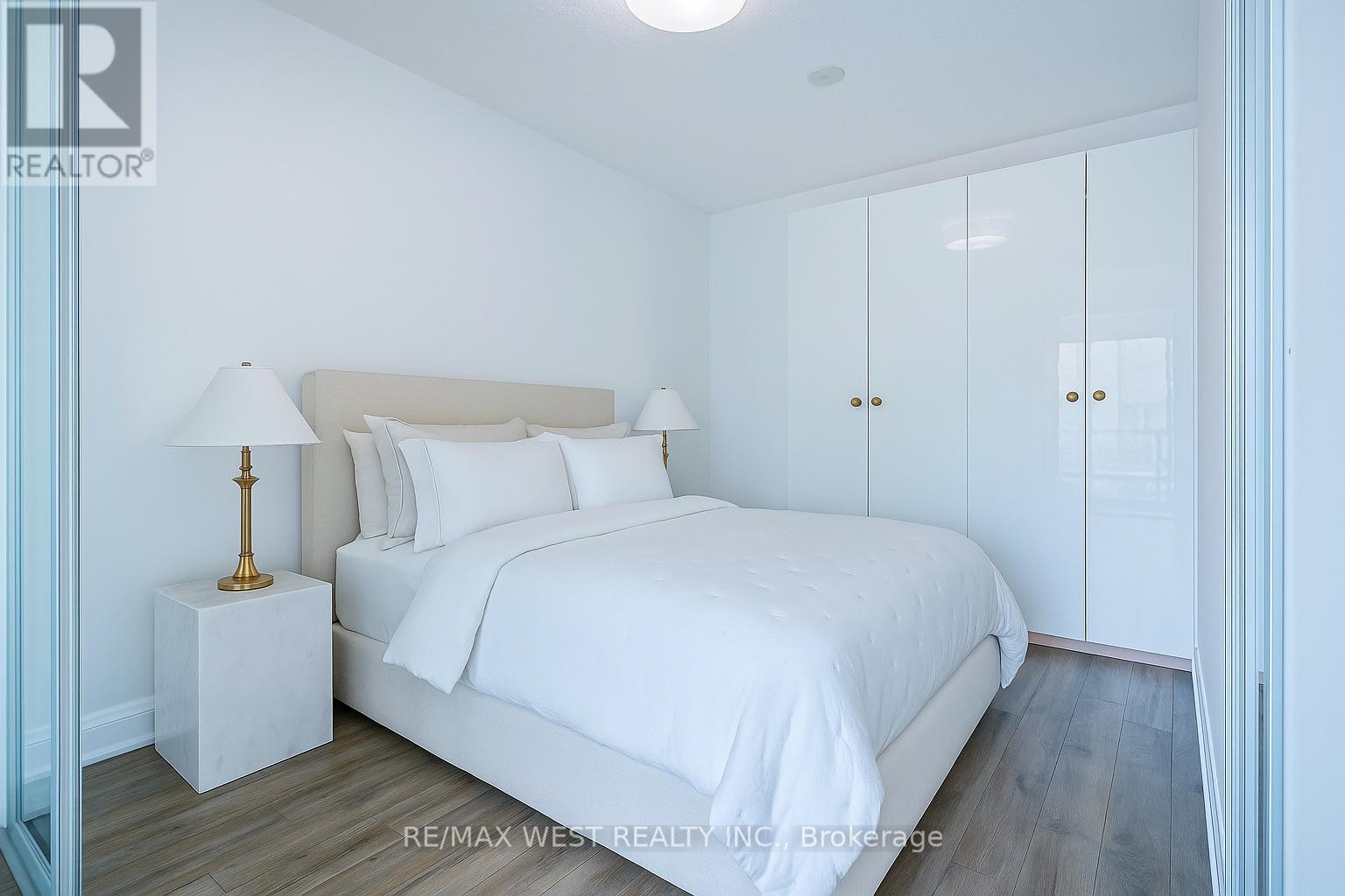 2008 - 90 Stadium Road, Toronto, Ontario  M5V 3W5 - Photo 11 - C12532404