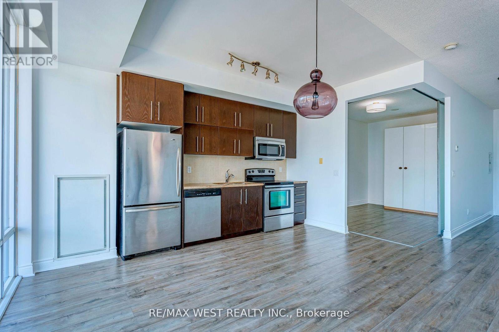 2008 - 90 Stadium Road, Toronto, Ontario  M5V 3W5 - Photo 18 - C12532404