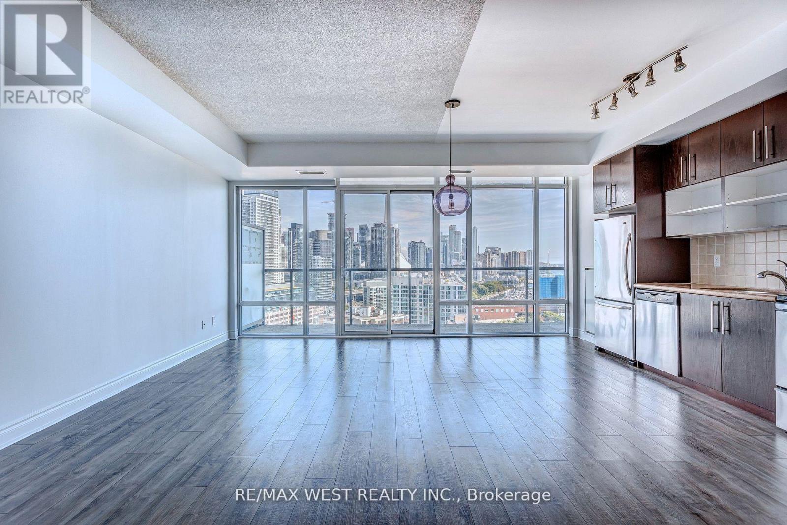 2008 - 90 Stadium Road, Toronto, Ontario  M5V 3W5 - Photo 3 - C12532404