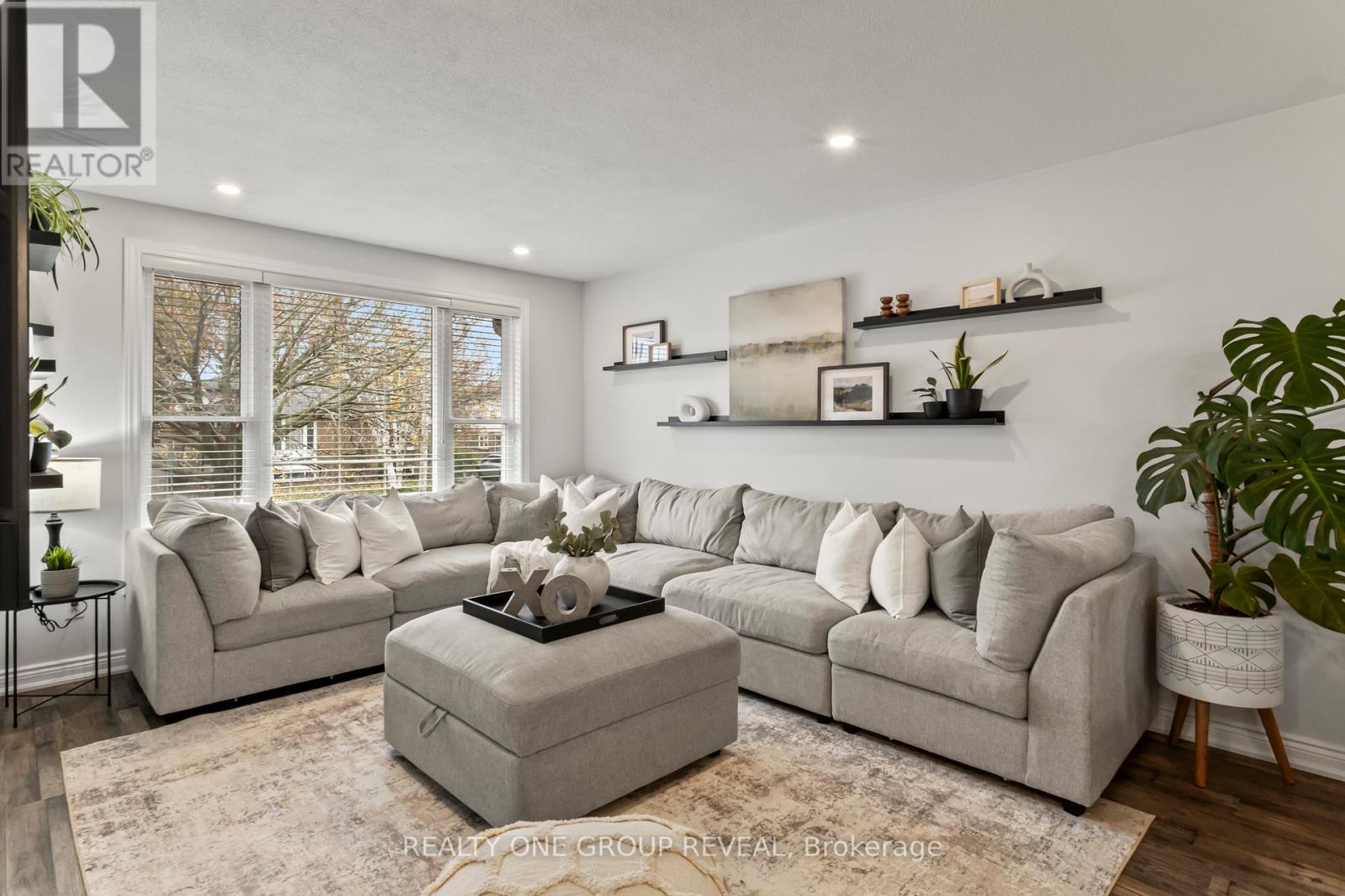 716 Kenora Avenue, Oshawa, Ontario  L1J 1K6 - Photo 4 - E12551836