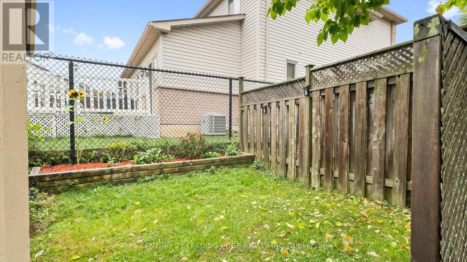 330 Sparrow Circle, Pickering, Ontario  L1V 6Y3 - Photo 24 - E12551926