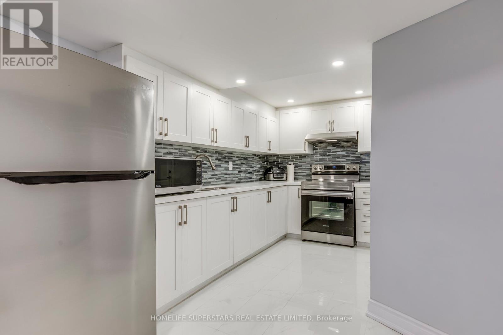 (Lower Level ) - 3465 Aquinas Avenue, Mississauga, Ontario  L5M 7L3 - Photo 8 - W12550780