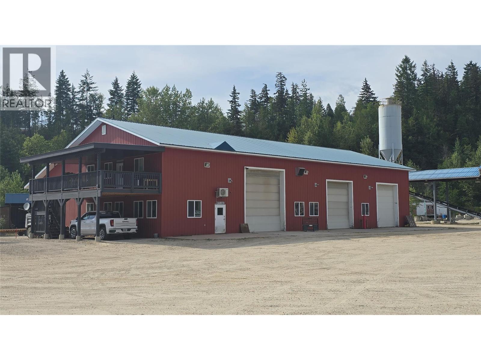 1500 Hot Springs Road, Nakusp, British Columbia  V0G 1R0 - Photo 3 - 10369454