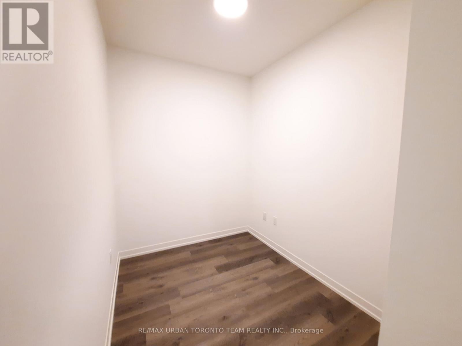 1707 - 8 Interchange Way, Vaughan, Ontario  L4K 5Z7 - Photo 10 - N12551784