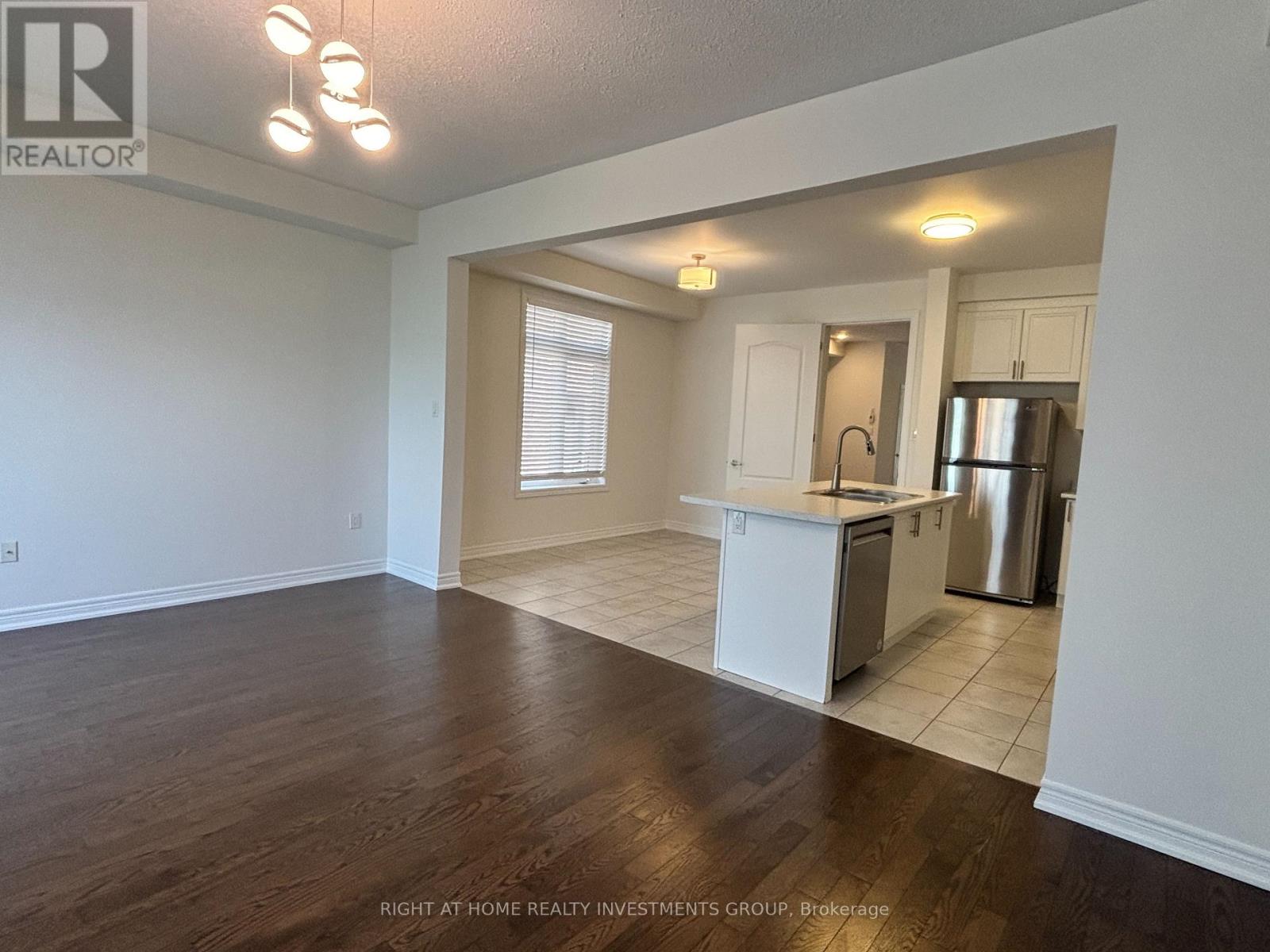 74 Beechborough Crescent, East Gwillimbury, Ontario  L9N 0N9 - Photo 6 - N12551788