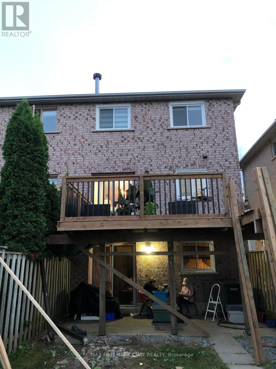 85 October Lane, Aurora, Ontario  L4G 7A1 - Photo 10 - N12551858