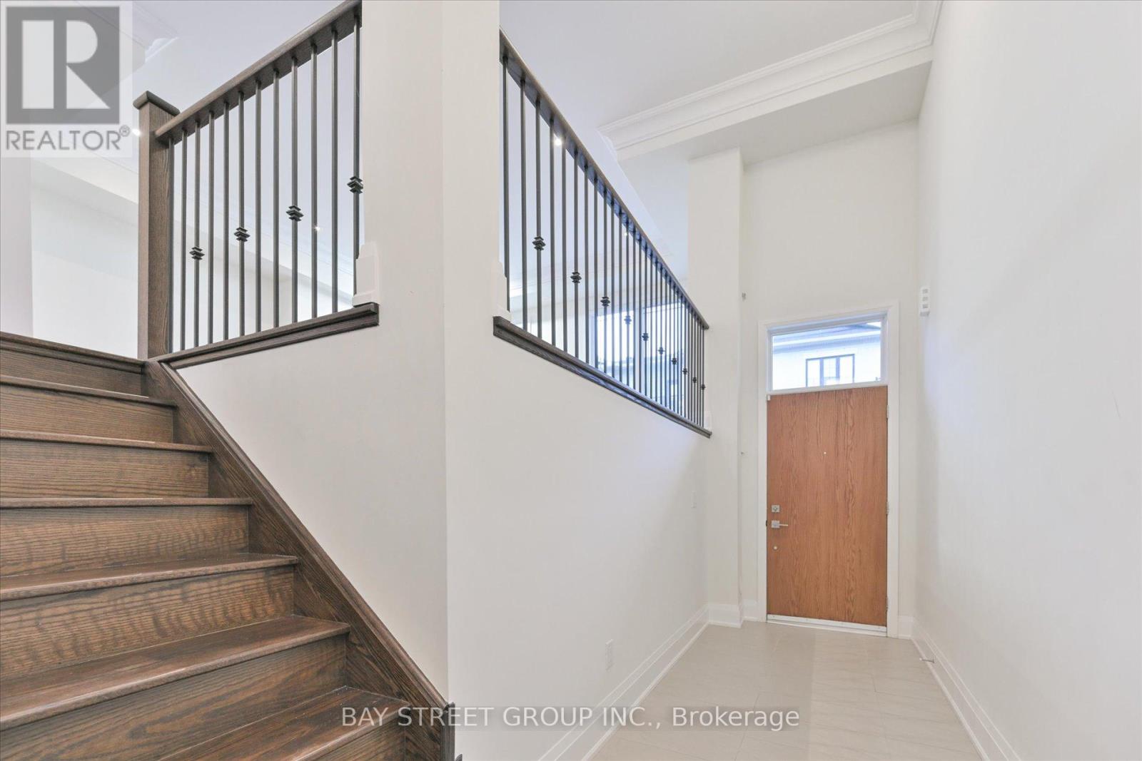 Th3 - 384 Highway 7 E, Richmond Hill, Ontario  L4B 0G5 - Photo 3 - N12551876