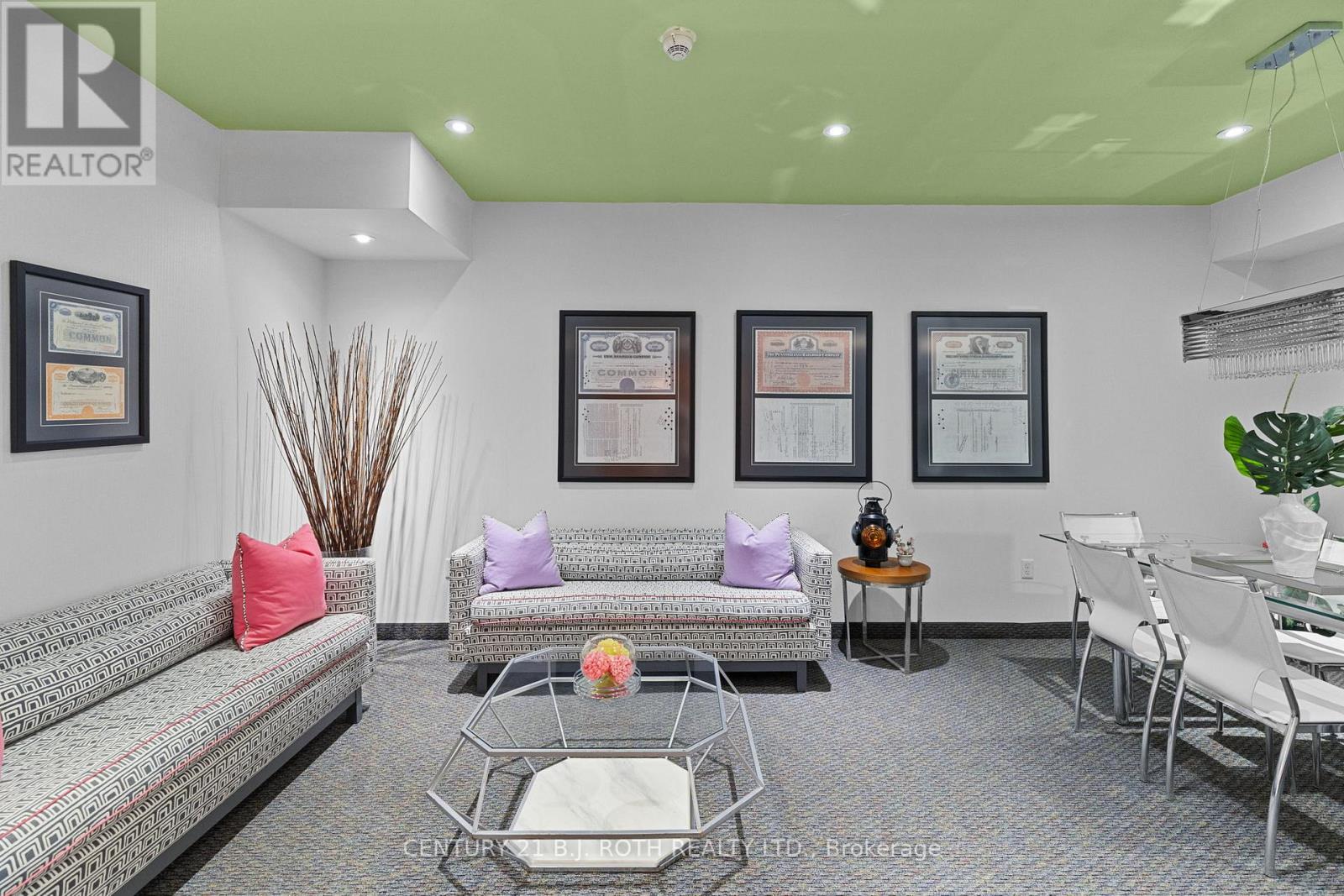 218 - 720 Yonge Street, Barrie, Ontario L9J 0G9 - Photo 30 - S12551910