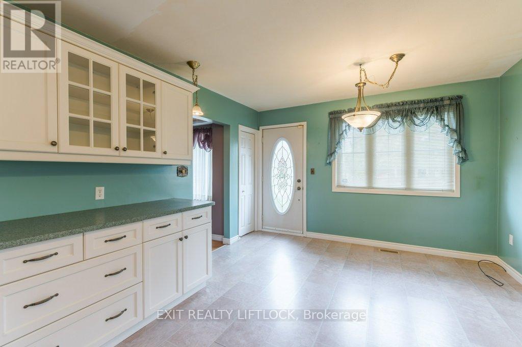 31 William Street, Port Hope, Ontario  L1A 1K3 - Photo 3 - X12552004