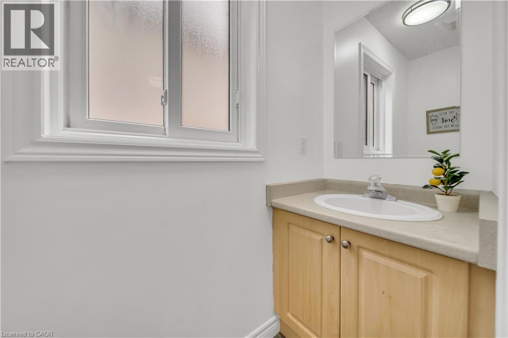 35 Templewood Drive, Kitchener, Ontario  N2R 1K9 - Photo 19 - 40787318