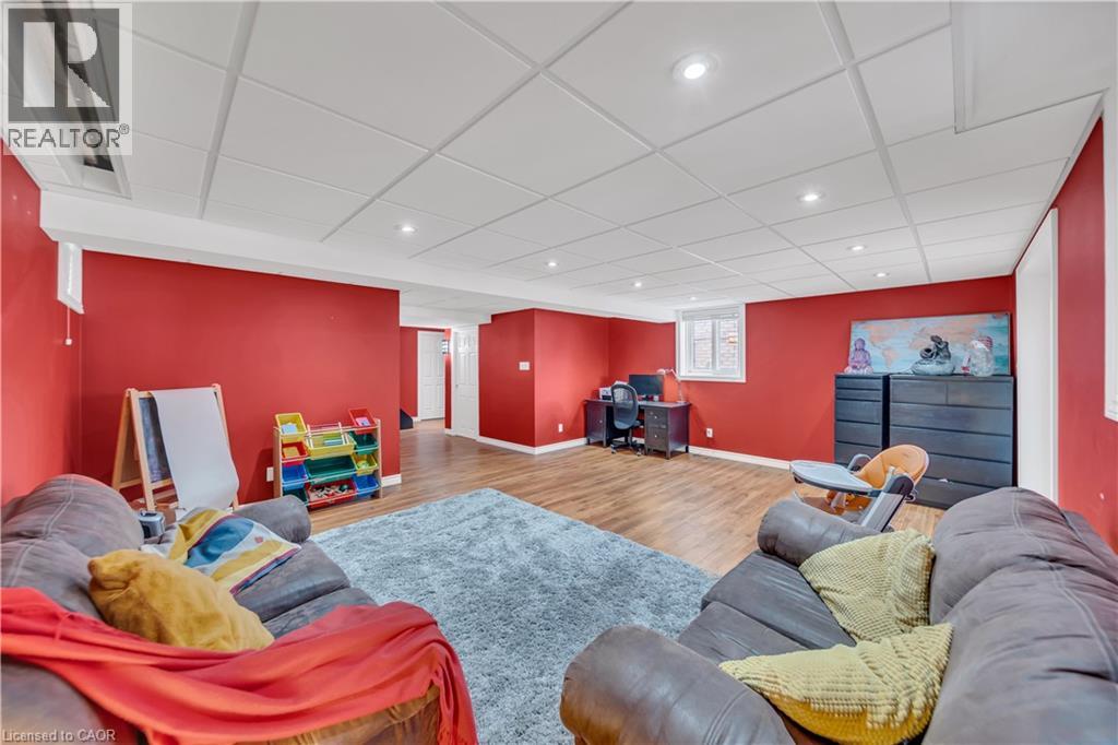 35 Templewood Drive, Kitchener, Ontario  N2R 1K9 - Photo 38 - 40787318