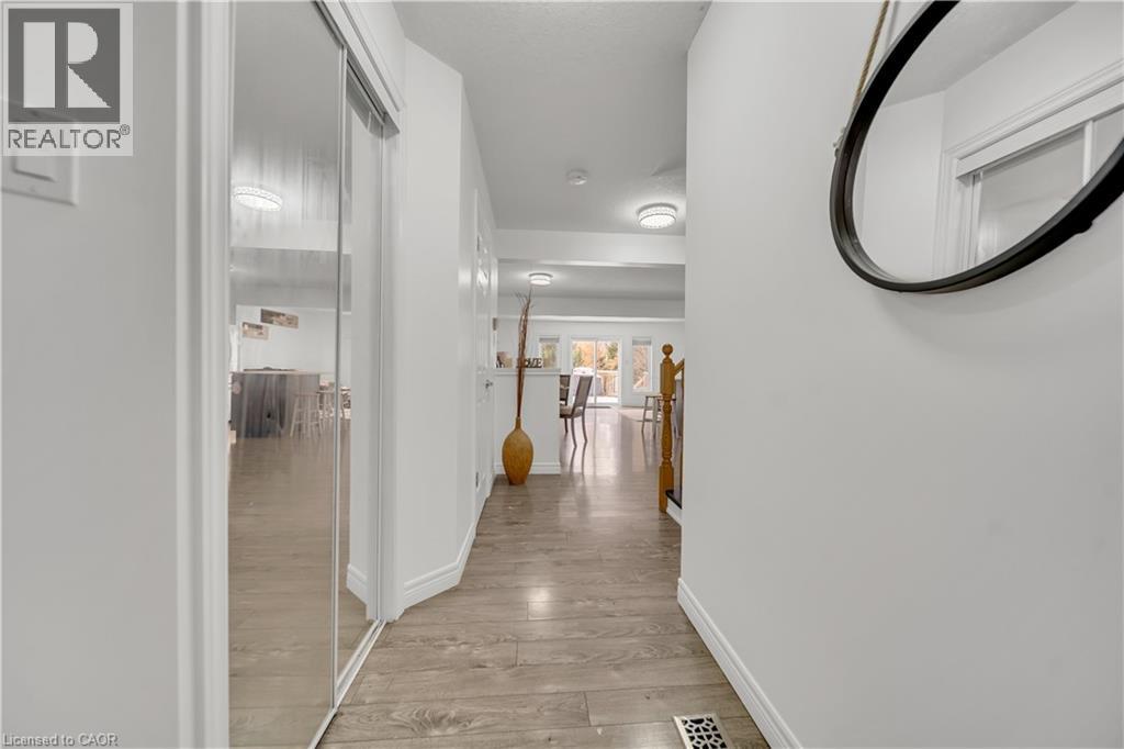 35 Templewood Drive, Kitchener, Ontario  N2R 1K9 - Photo 7 - 40787318