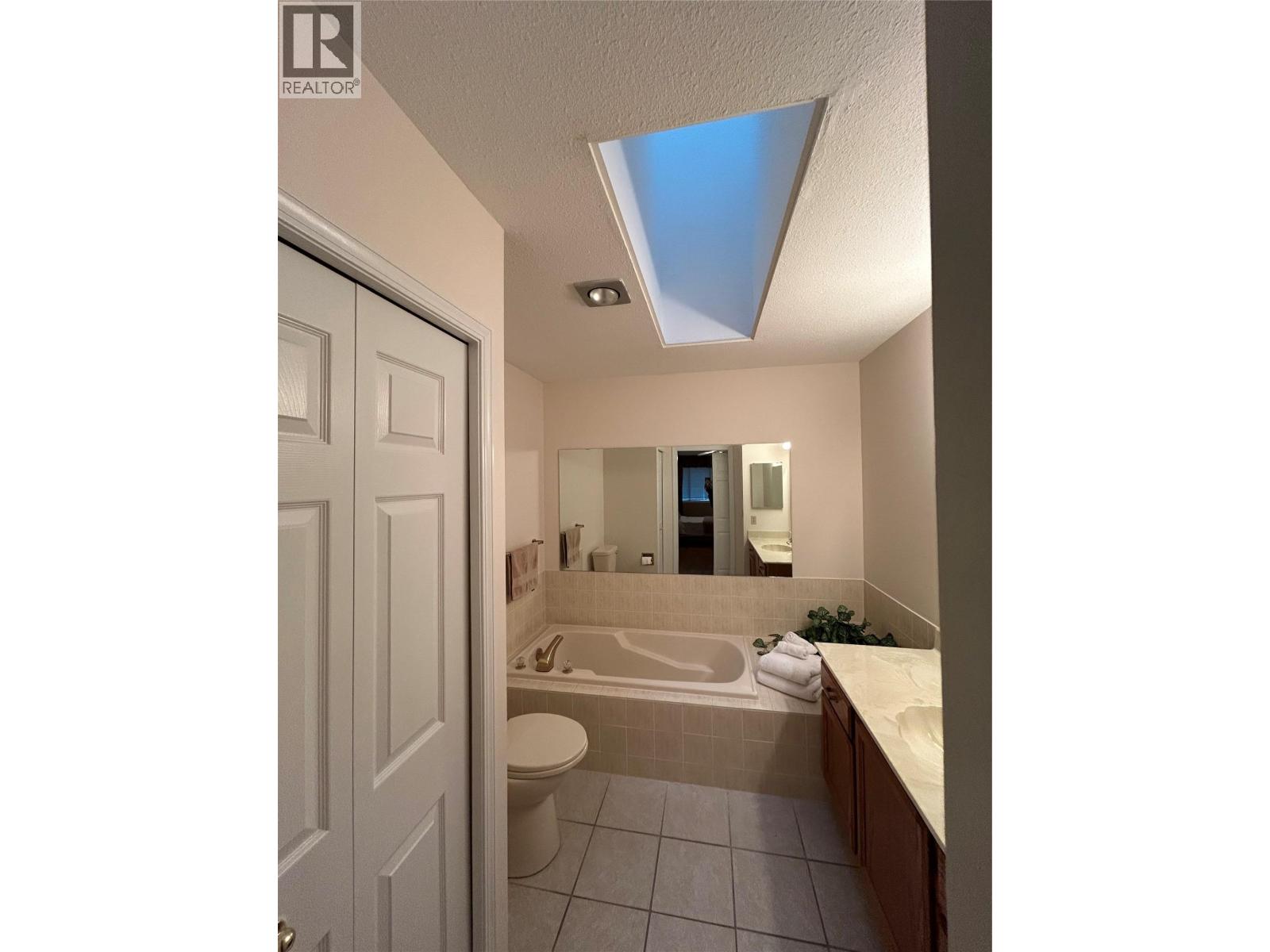 2200 Gordon Drive Unit# 9, Kelowna, British Columbia  V1Y 8Y7 - Photo 18 - 10365297