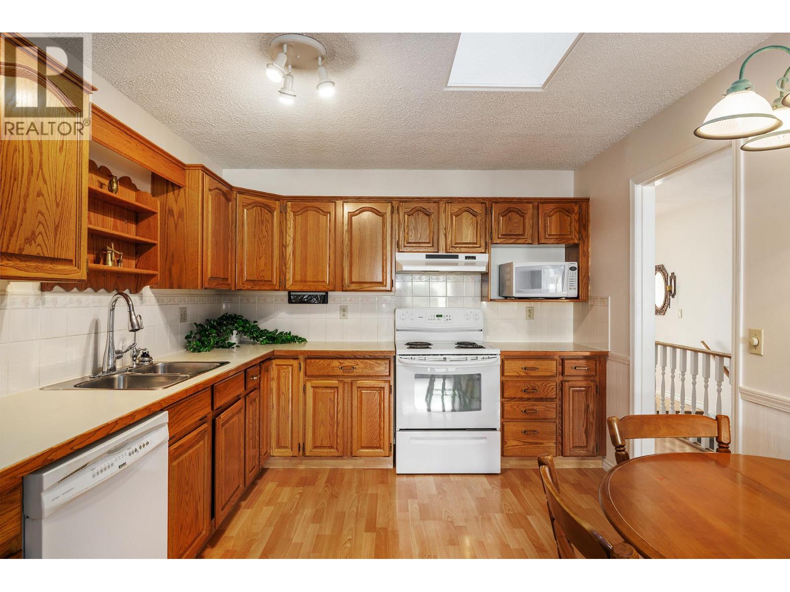 2200 Gordon Drive Unit# 9, Kelowna, British Columbia  V1Y 8Y7 - Photo 10 - 10365297