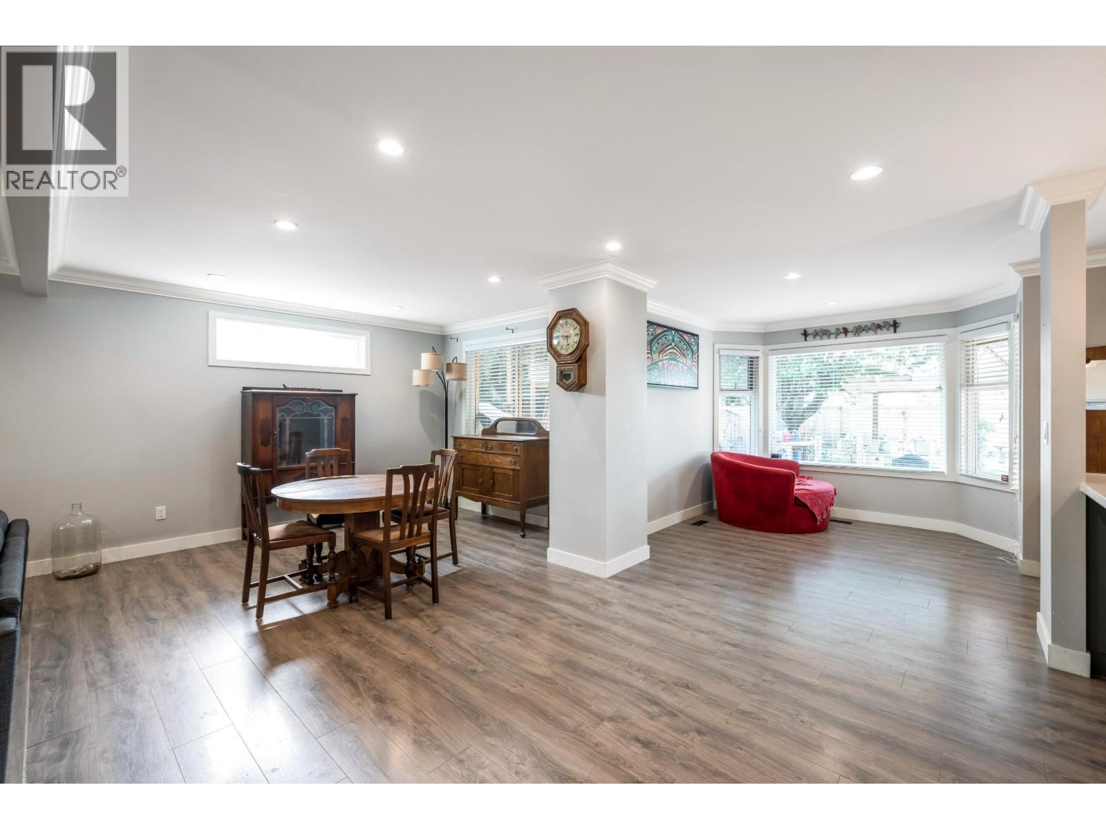 23280 118 Avenue, Maple Ridge, British Columbia  V2X 9J1 - Photo 2 - R3065232