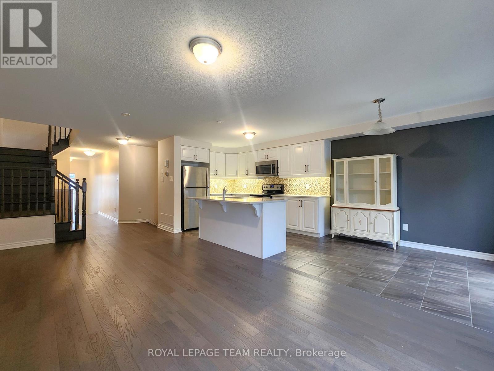 209 Hartsmere Drive, Ottawa, Ontario  K2S 0X8 - Photo 11 - X12552020