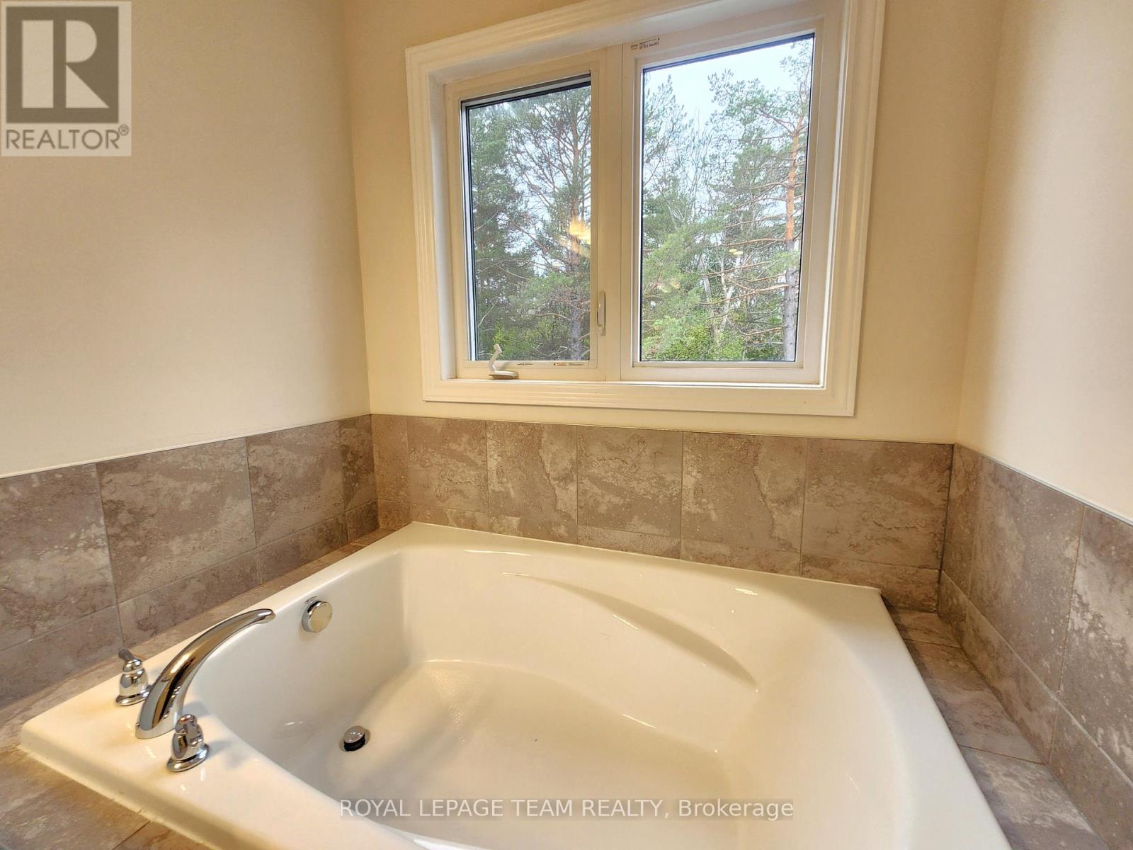 209 Hartsmere Drive, Ottawa, Ontario  K2S 0X8 - Photo 27 - X12552020