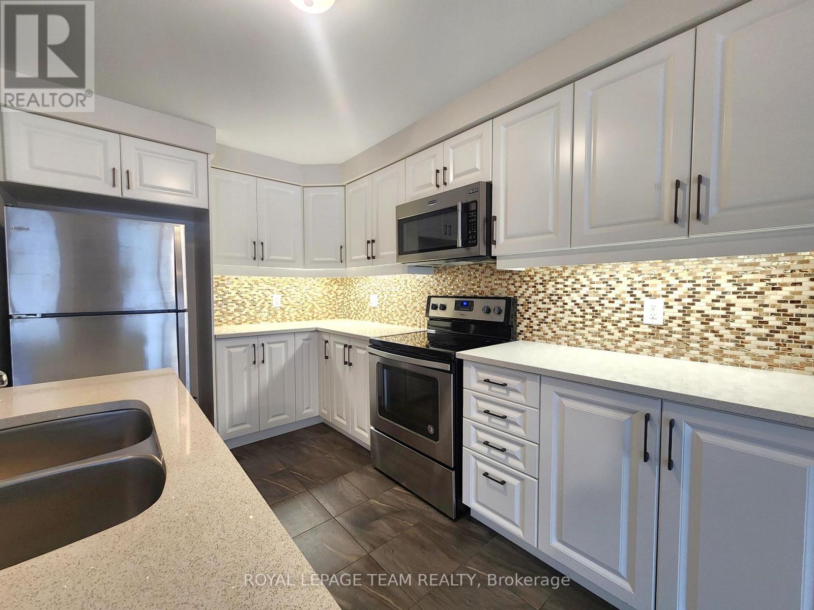 209 Hartsmere Drive, Ottawa, Ontario  K2S 0X8 - Photo 6 - X12552020