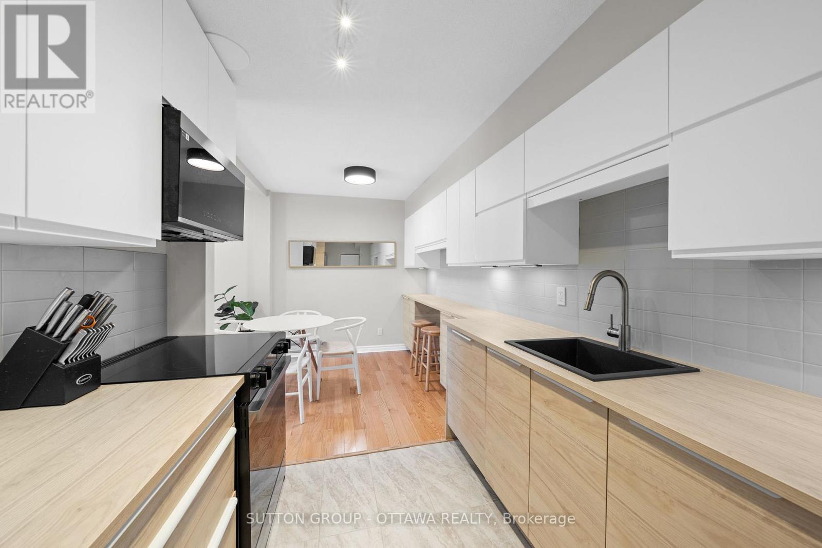 B - 3 Banner Road, Ottawa, Ontario  K2H 8T3 - Photo 12 - X12552038