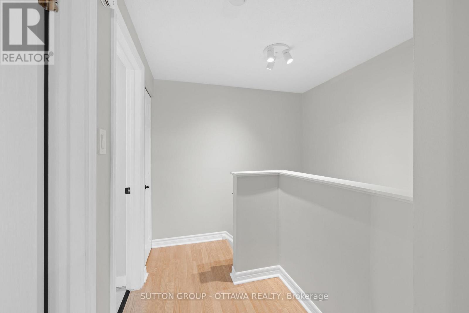 B - 3 Banner Road, Ottawa, Ontario  K2H 8T3 - Photo 23 - X12552038