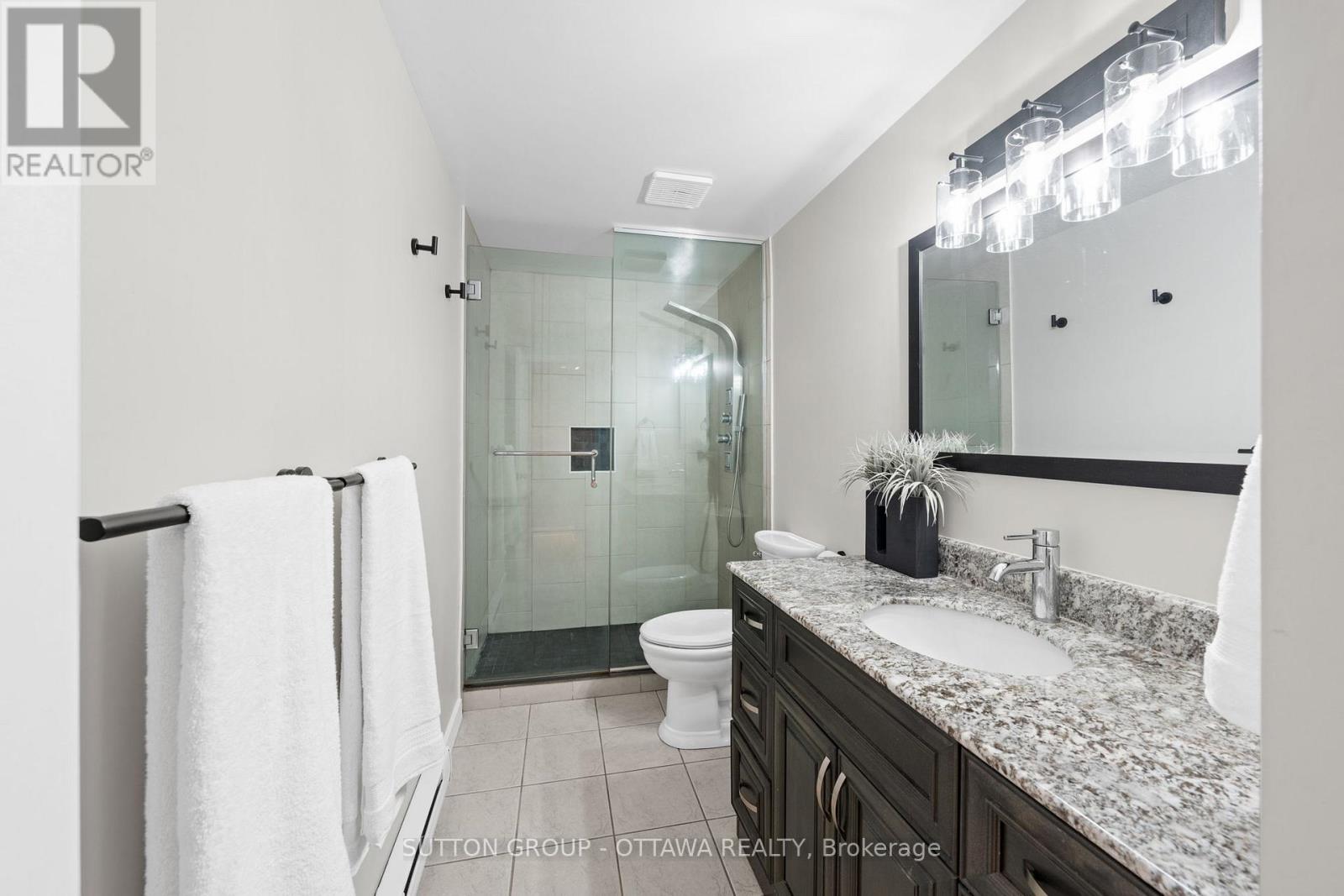 B - 3 Banner Road, Ottawa, Ontario  K2H 8T3 - Photo 25 - X12552038